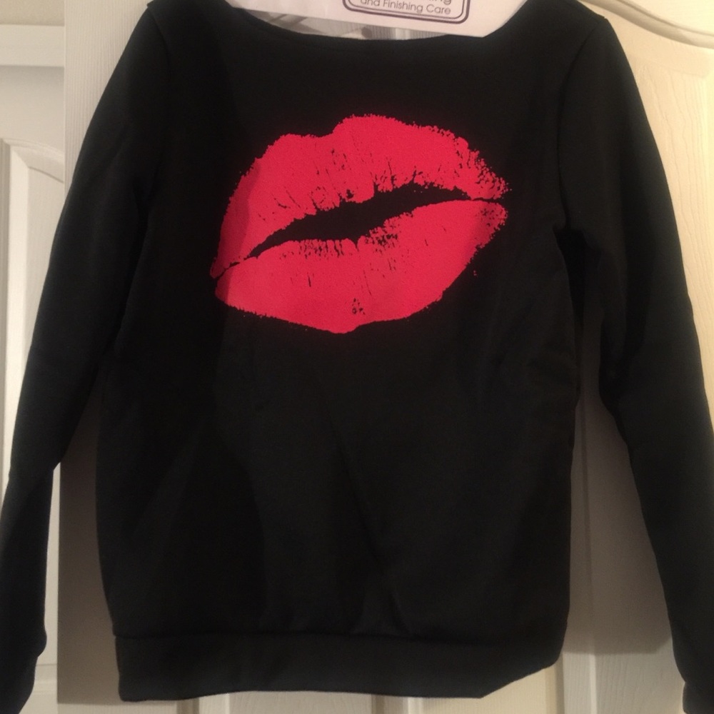 Sexy Red Lips Sweater